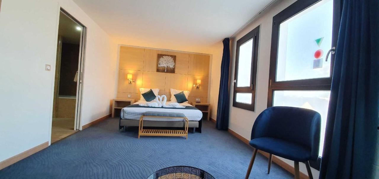 Hotel Du Golf Coignières Екстериор снимка